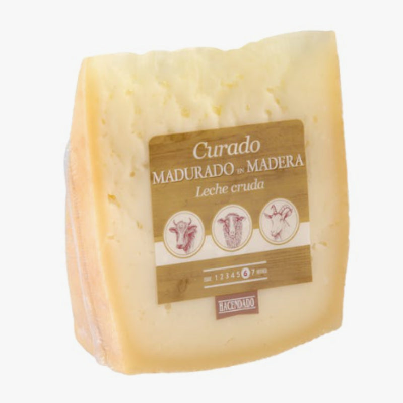 Queso curado mezcla madurado en madera Hacendado